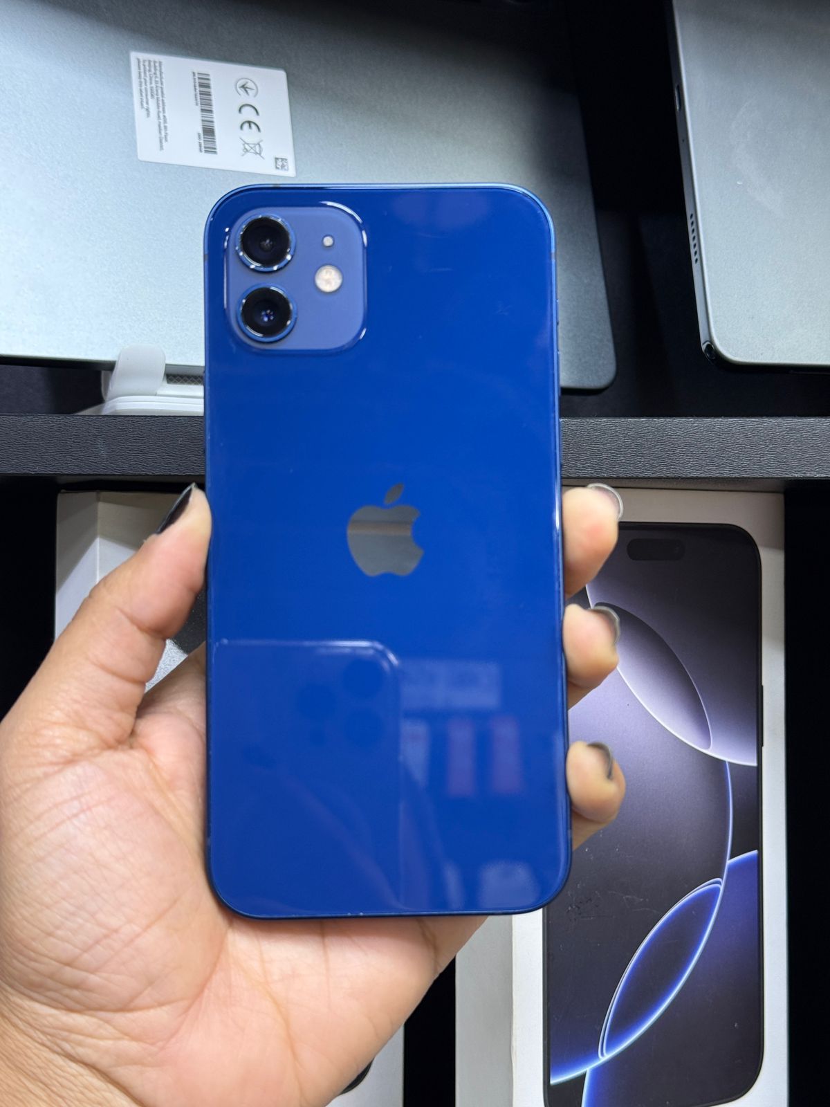 Apple iPhone 12