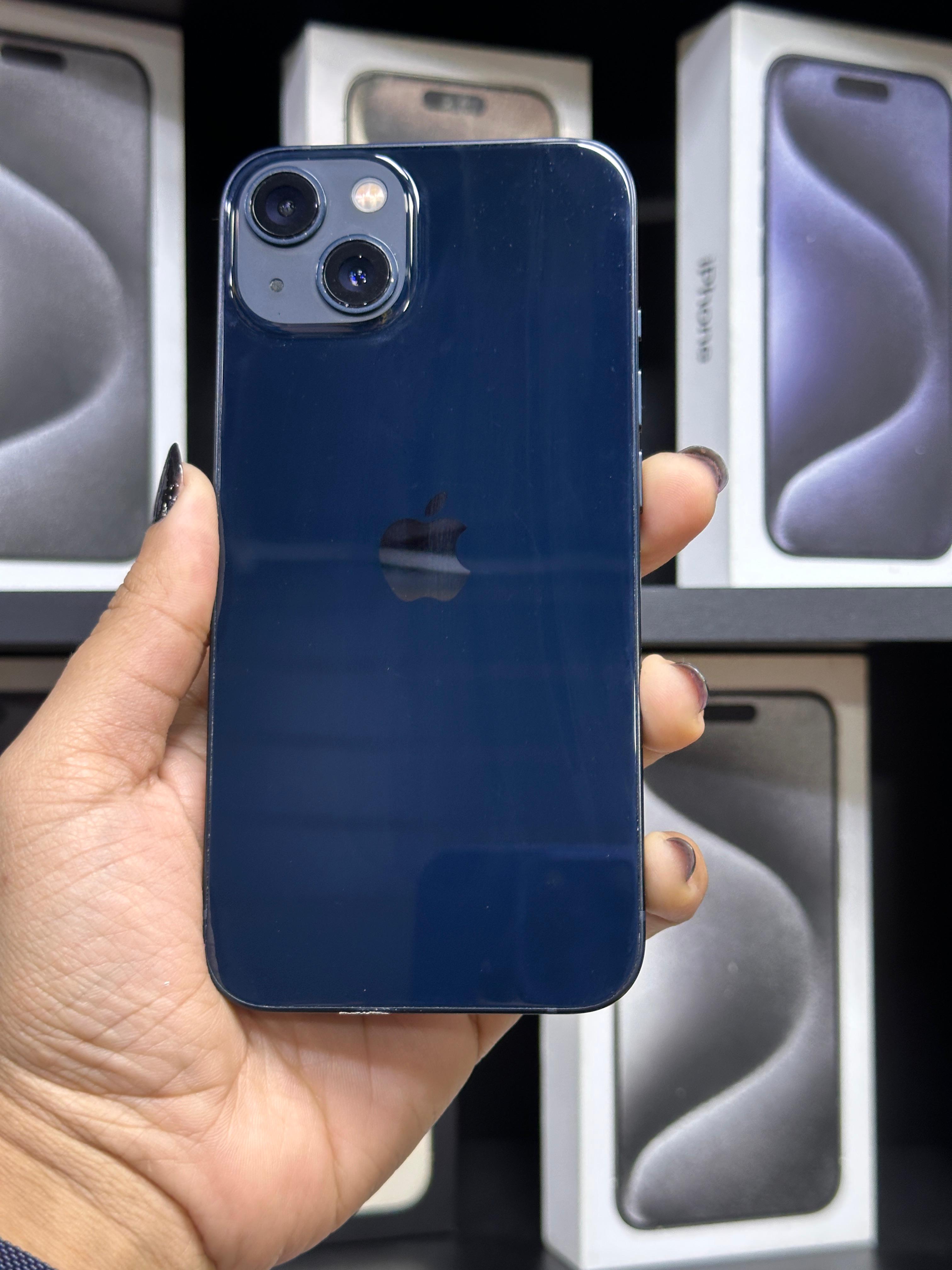 Apple iPhone 13