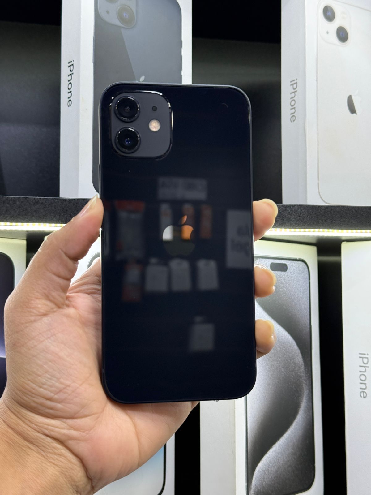 Apple iPhone 12